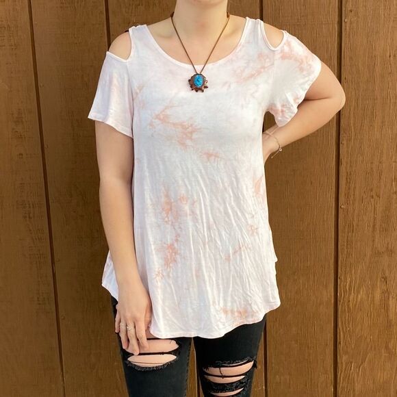 🍄 Cold Shoulder Tie Dye Pink and White Tee - Picture 1 of 4